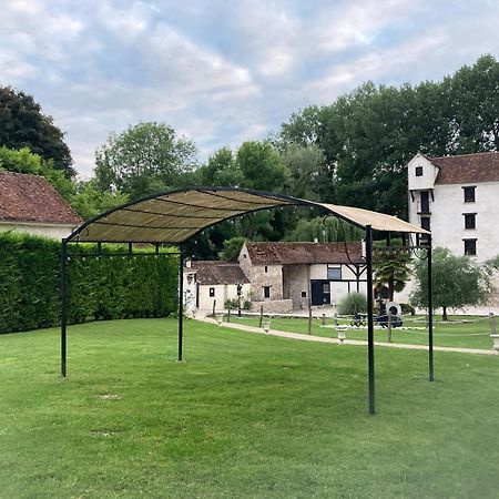 Moulin De Moulignon B&B Messy Екстериор снимка