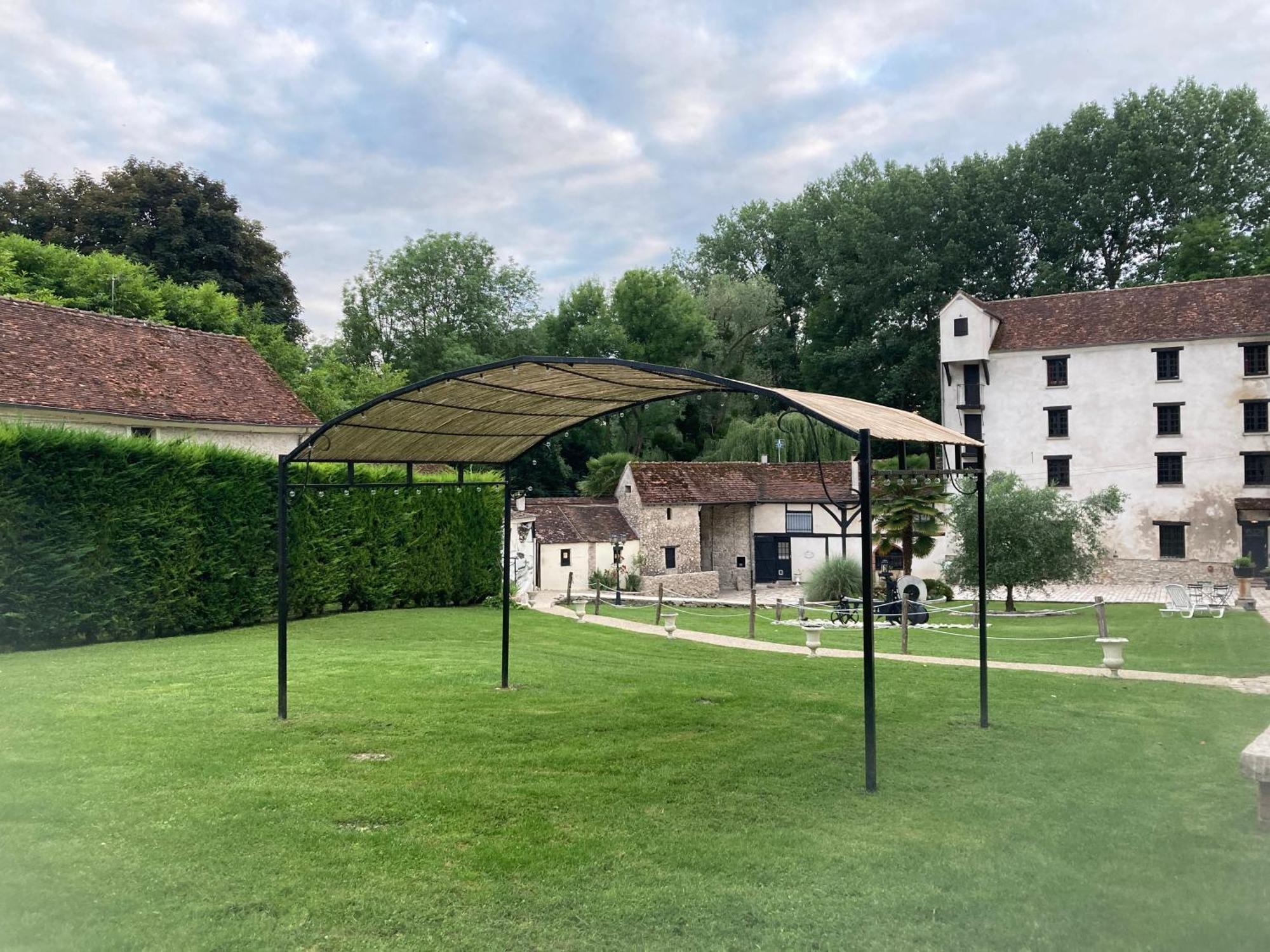 Moulin De Moulignon B&B Messy Екстериор снимка