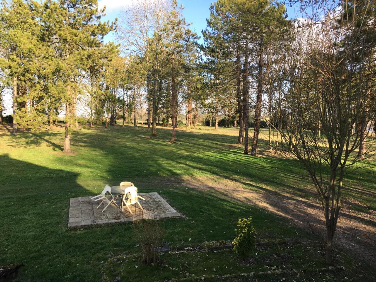 Moulin De Moulignon B&B Messy Екстериор снимка